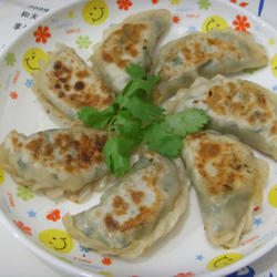 香煎韭菜猪肉饺的做法[图]