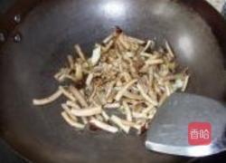 茶树菇红烧猪皮的做法图解8