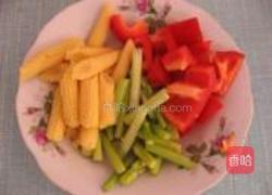 双笋素炒蟹味菇的做法图解3