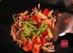 双笋素炒蟹味菇的做法图解7