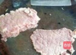 香辣葱姜猪排的做法图解1
