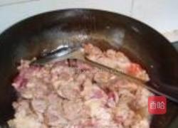 牛腩口蘑炖土豆粉的做法图解1