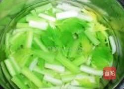 木樨西芹的做法图解3