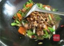 蒜白爆羊肉的做法图解5