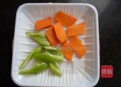 口蘑腐竹炒蹄筋的做法图解3