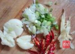 蒜苔炒豆腐干的做法图解3