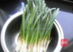 韭菜黄炒鸡蛋的做法图解1