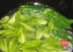 腰果炒莴苣的做法图解3