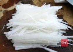 糖醋白萝卜丝的做法图解3