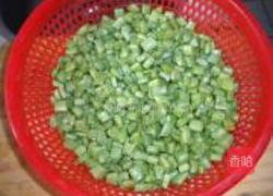 肉沫四季豆的做法图解1