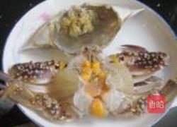 红膏蟹洋葱粉丝煲的做法图解3
