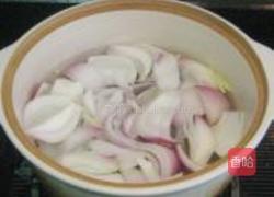 红膏蟹洋葱粉丝煲的做法图解7