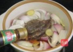 红膏蟹洋葱粉丝煲的做法图解8