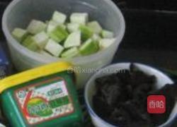虾仁黑木耳豆瓣酱的做法图解2