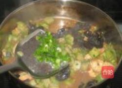 虾仁黑木耳豆瓣酱的做法图解8