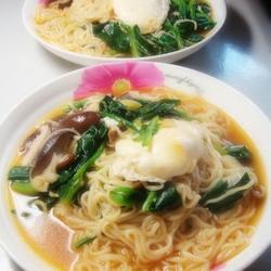 香菇菠菜鸡蛋面的做法[图]