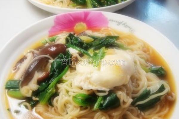 香菇菠菜鸡蛋面