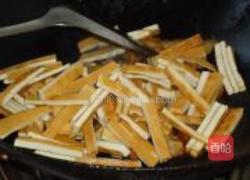 香芹香干炒五花肉的做法图解11