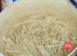 黄瓜炒金针菇的做法图解1