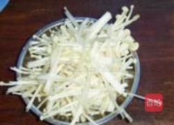 黄瓜炒金针菇的做法图解2