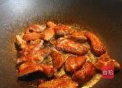 紫苏猪颈肉炒南瓜的做法图解2