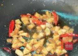 腊肉炒茄丁的做法图解7