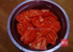 蛋香番茄西兰花的做法图解1