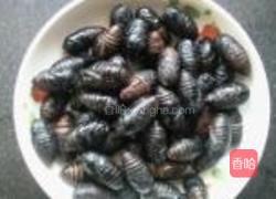 爆炒茧蛹的做法图解1