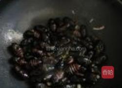 爆炒茧蛹的做法图解4