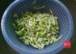 酸菜炒小笋的做法图解4