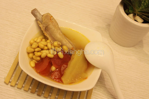 番茄黄豆排骨汤