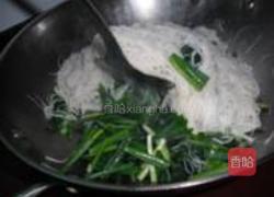 鱿鱼芥兰炒米粉的做法图解20