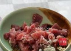 豌豆炒牛肉粒的做法图解4