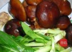香菇油菜的做法图解1