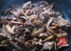 鱿鱼烧五花肉的做法图解8