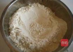 全麦绿茶馒头的做法图解1