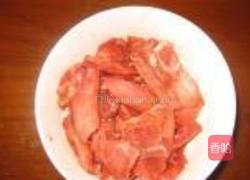 腐竹木耳炒牛肉的做法图解2