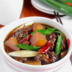 牛肉炖萝卜的做法[图]
