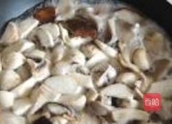 什菇山药煲的做法图解3