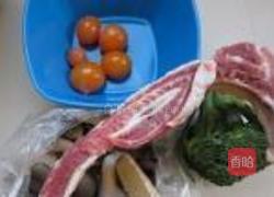 三鲜排骨汤的做法图解1