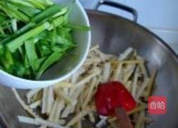 韭菜头炒冬笋的做法图解16