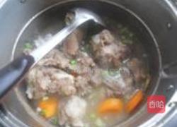 猪骨汤的做法图解2