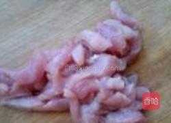 平菇炒蒜薹的做法图解1