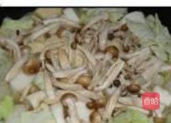 蟹味菇多宝汤的做法图解5