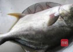 油沁鱼的做法图解1