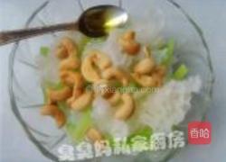 腰果雪耳拌西芹的做法图解4