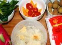 银耳水果汤圆的做法图解1