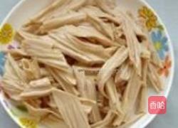 西芹凉拌腐竹的做法图解2