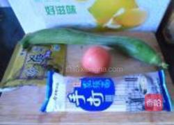 丝瓜鸡汤面的做法图解1