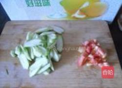 丝瓜鸡汤面的做法图解2